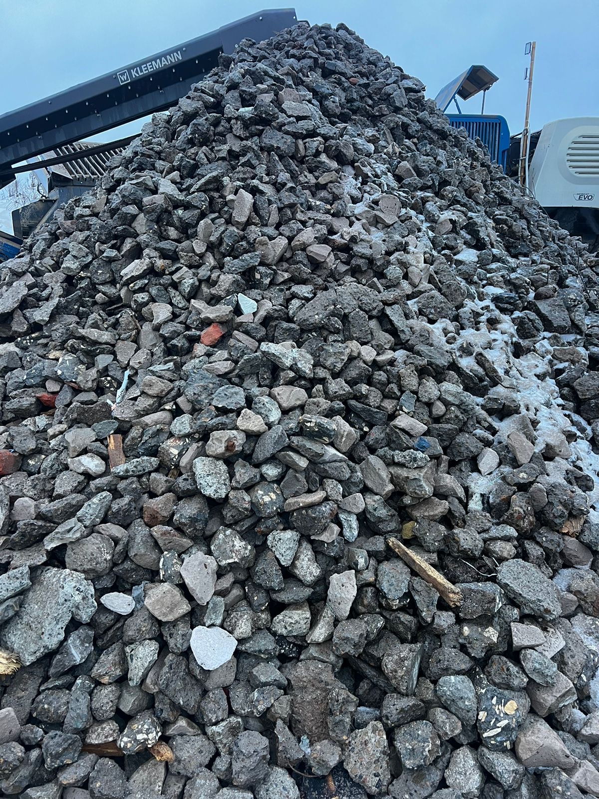 Щебень бетонный дробленый