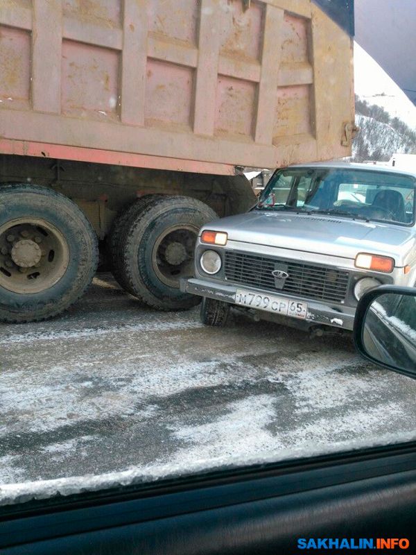 ДТП на скользкой дороге